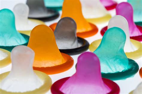 Blowjob ohne Kondom gegen Aufpreis Hure Voels